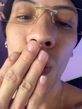 santiago_cutex - Santiago_cutex's free webcam - UK Sex Cams