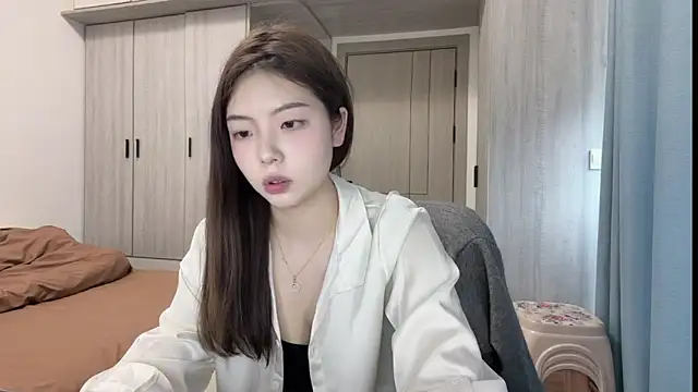 roo_se (F young) - 赞助欣欣买小粉玩具