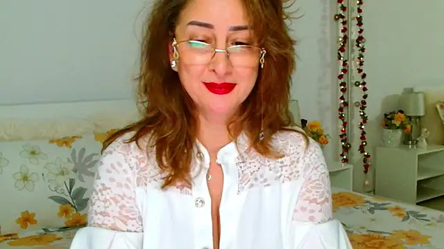 tyana40 (F mature) - KISS