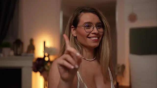 brandywhite (F milf) - last tipper control my toy