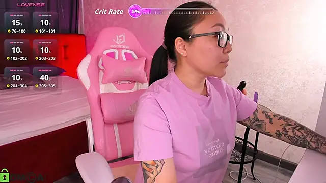 gentle_muse (F young) - open pussy in the camera