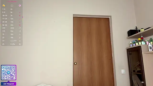 ErlinaBuoy live sex cam