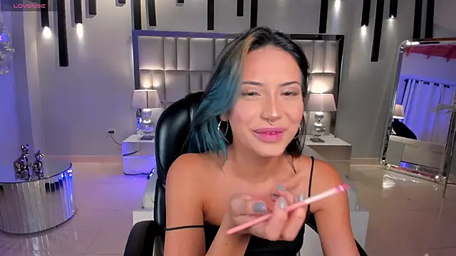 kayralanne - KayraLanne's free webcam - UK Sex Cams