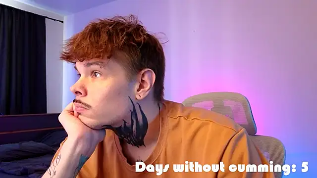 denis_here - DENIS_HERE's free webcam - UK Sex Cams