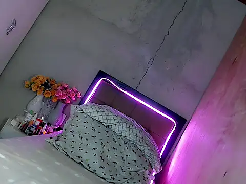 Miss_twinny21 live sex cam