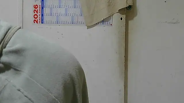 sluttylaura21 (F milf) - please be kind