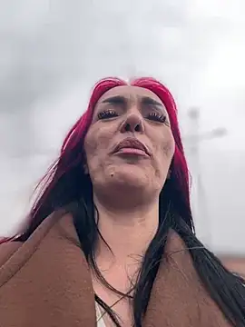 meganfoxiy (F young) - Boobies out :devil: