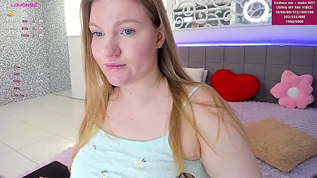 ashleyjoness (F young) - 💕SPLASH PUSSY riding ur face!(squirt)💕