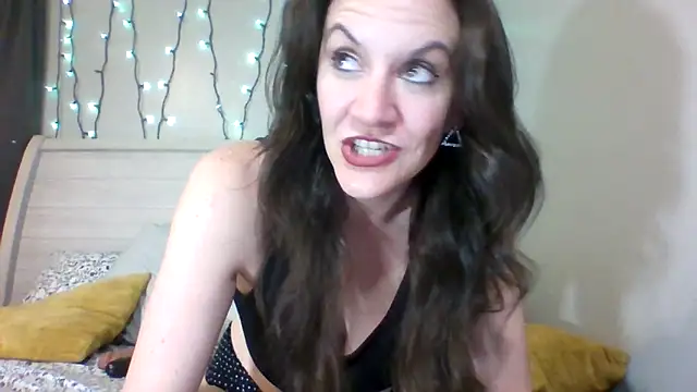 easy_briezy (F milf) - Bounce on new toy