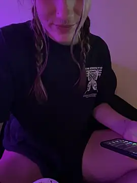 sirexxxa (F teen) - Plug anal VIBRADOR en 4🥵💦