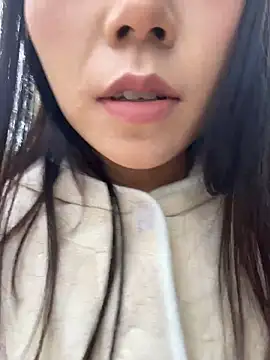 kara-tt (F young) - 户外M腿1分钟