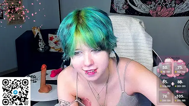 littlekittenstar (F teen) - bounce and slap boobs