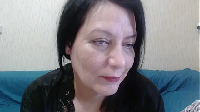 mirabelle_sweet (F milf) - Hi :) Let's play in pvt?