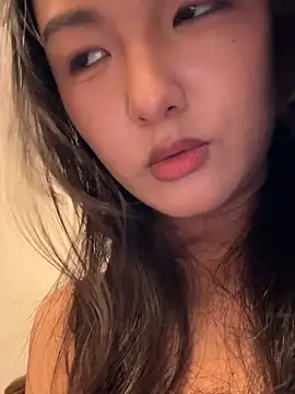 美女BeiBeiiiii在线直播