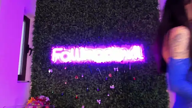 realhotfallingdevil (F young) - Orgasmic   SQUIRT !