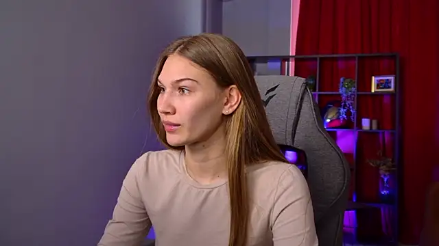 sweet_emilya - Sweet_Emilya's free webcam - UK Sex Cams