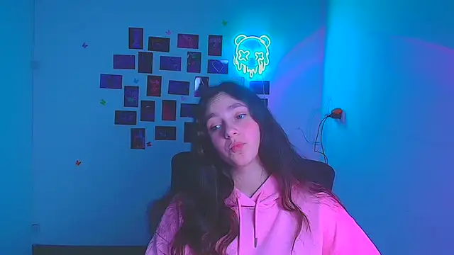 KissMeJulia live sex cam