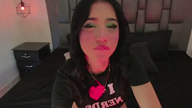 dark_kitty_666 (F teen) - SQUIRT