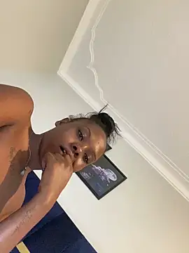 dellah27 (F young) - Tease me DADDIE 🤭🌹🌹