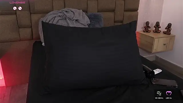 julieth_rojas (F young) - All Naked + oil in my body