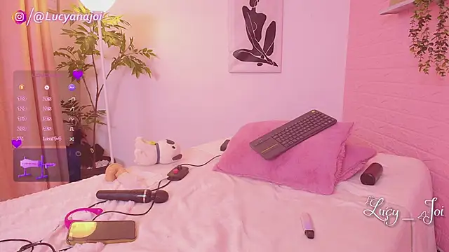 lucyanajoi - Lucyanajoi's free webcam