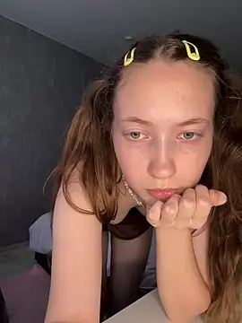 holy_poly - Holy_Poly's free webcam