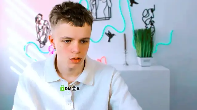 veldi_to - Veldi_to's free webcam - UK Sex Cams