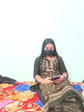 Webcam Model (18_year_old_girl) is live