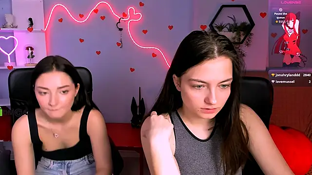 miki-niki live sex cam