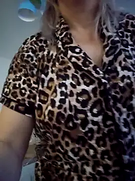 ladytouch (F milf) - 👅Tease me 💗Love me 😈Drive me crazy 💦