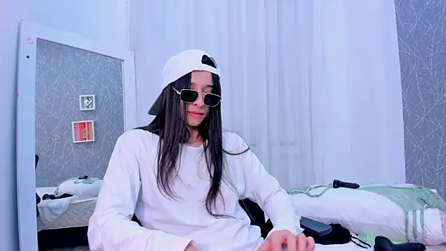 viictoriiasaenz (F young) - slow naked 🔥