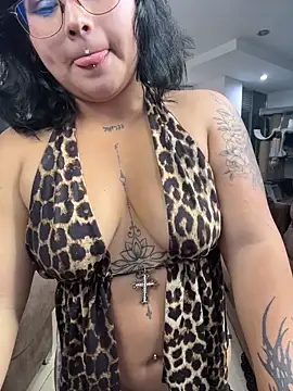 emyxpearly (F young) - SQUIRT SHOW