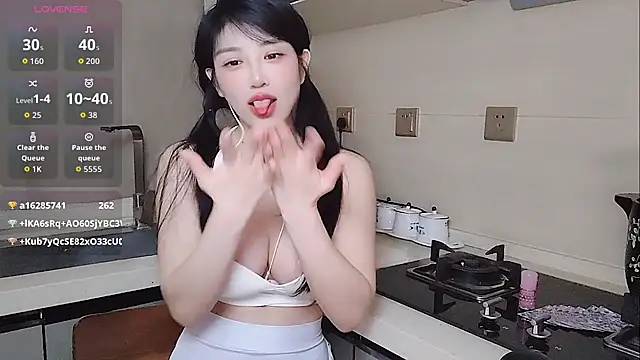 美女Lucky-lulu在线直播