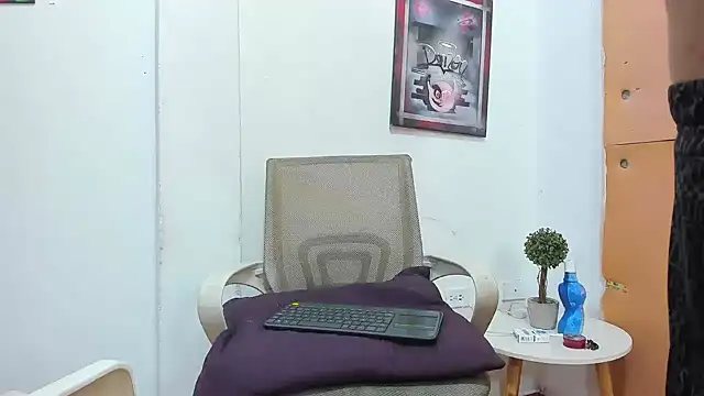 sexvergon_26 (M young) - Hard hard for 3 minutes!! mmmm