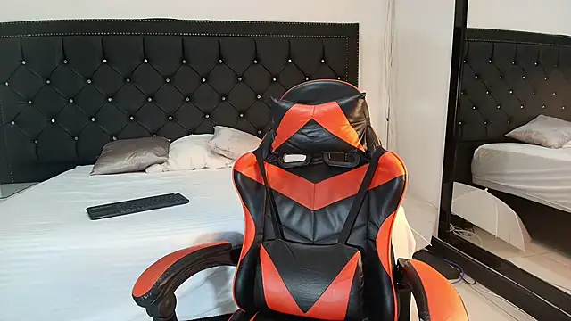 nohadrake (M young) - hot stiptease