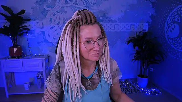 umaspace - UmaSpace's free webcam - UK Sex Cams