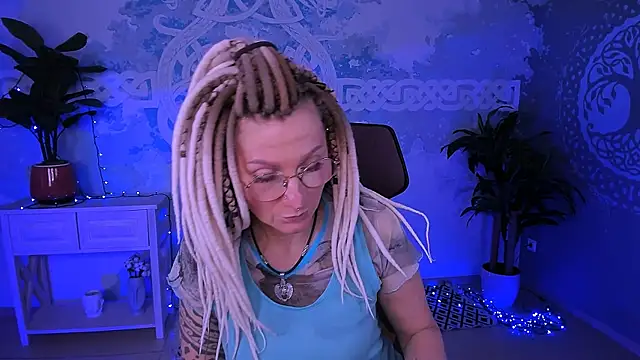 umaspace - UmaSpace's free webcam - UK Sex Cams