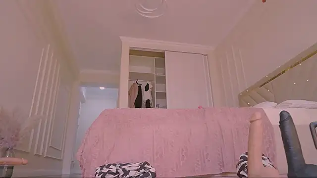 lori_leen_ - Lori_leen_'s free webcam - UK Sex Cams