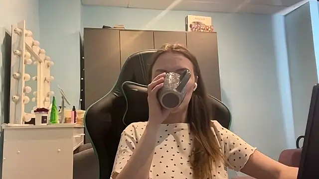 andreemerryman - AndreeMerryman's free webcam - UK Sex Cams