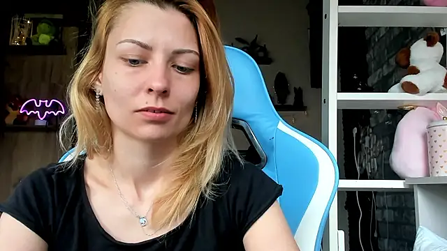 karo123421 - Karo123421's free webcam - UK Sex Cams