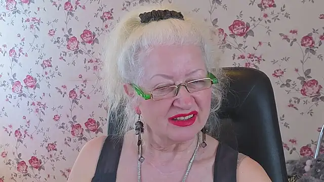 maya_mayflower - Maya_Mayflower's free webcam - UK Sex Cams