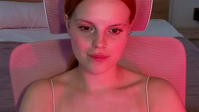 mollybossy - Mollybossy's free webcam - UK Sex Cams