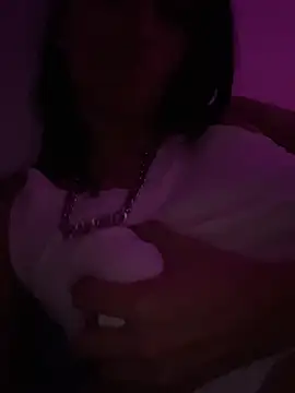 Webcam Model (DeuxGold)  is live.Free join now!