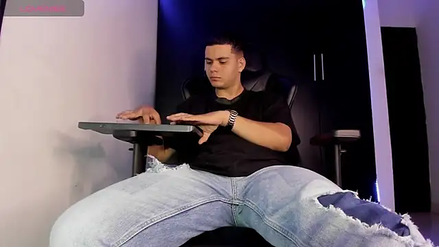 liam_mateo - Liam_Mateo's free webcam - UK Sex Cams