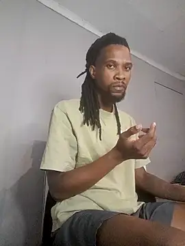 koolbend Live Webcam on Stripchat