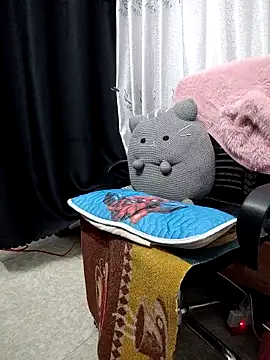 Live solo webcam of Haralushiaaa