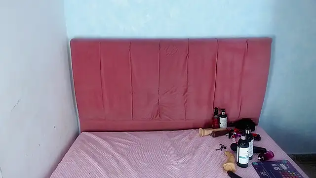 abrilruizcm101 - Abrilruizcm101's free webcam - UK Sex Cams