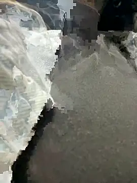 hotxmom_ (F young) - pleasure me with vibes