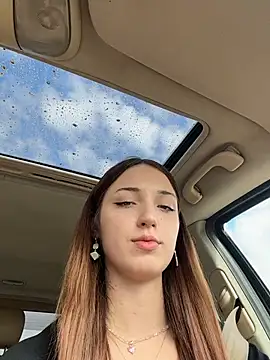 DollyTall's live cam