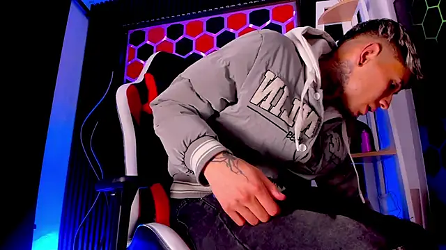 max_hader_ (M young) - my warm milk 🥵💪🍆